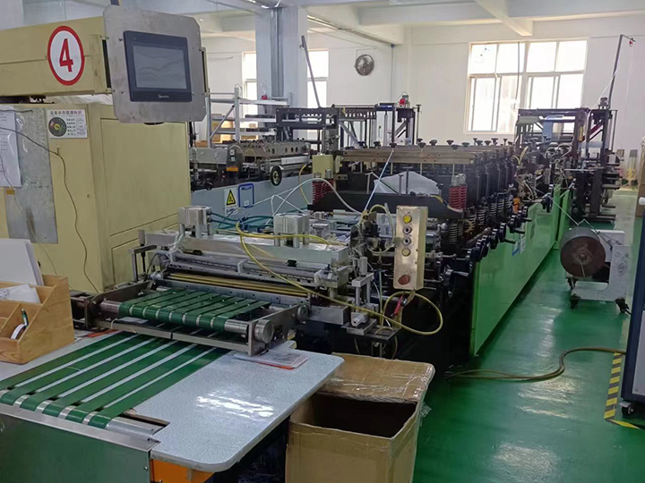 No. 4 zipper self-supporting bag making machine